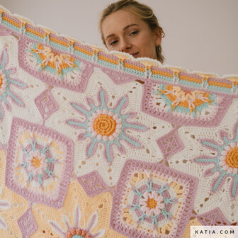 CAL STARS IN BLOOM PAKKET:GEHAAKTE BLOEMEN DEKEN S1 PASTEL